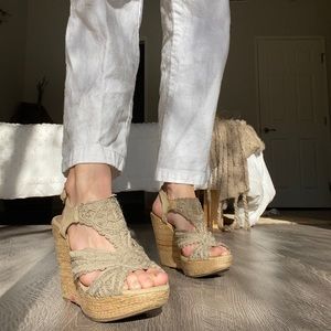 Beige crochet wedges
